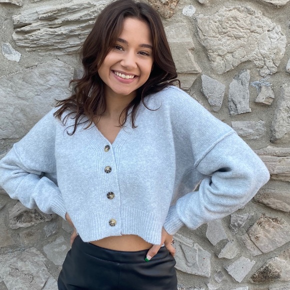 HYFVE Heather Grey V Neck Button Down Cardigan - Picture 3 of 3